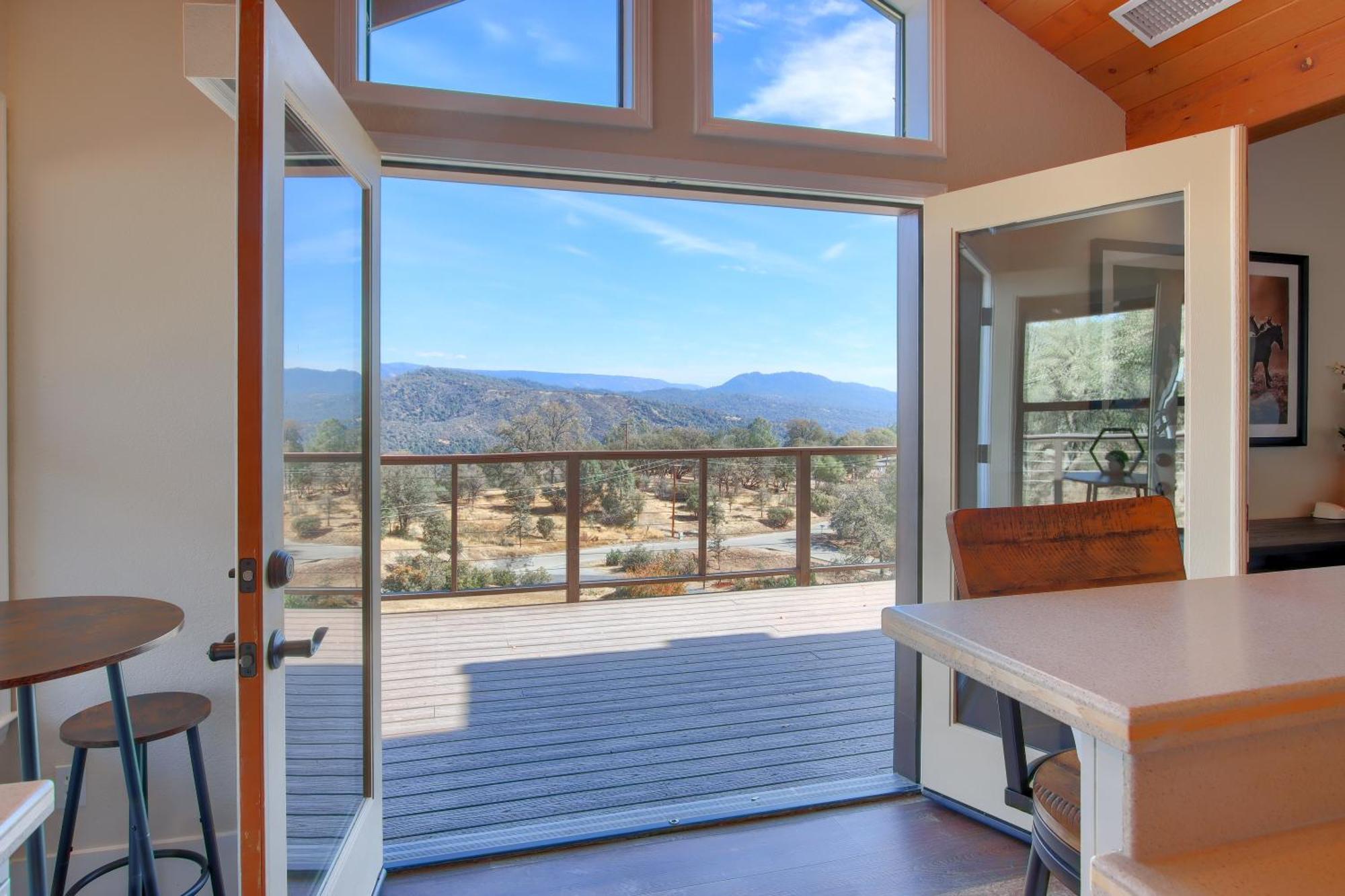 New! Yosemite Mountain Villa, Stunning Views -More 奥克赫斯特 外观 照片